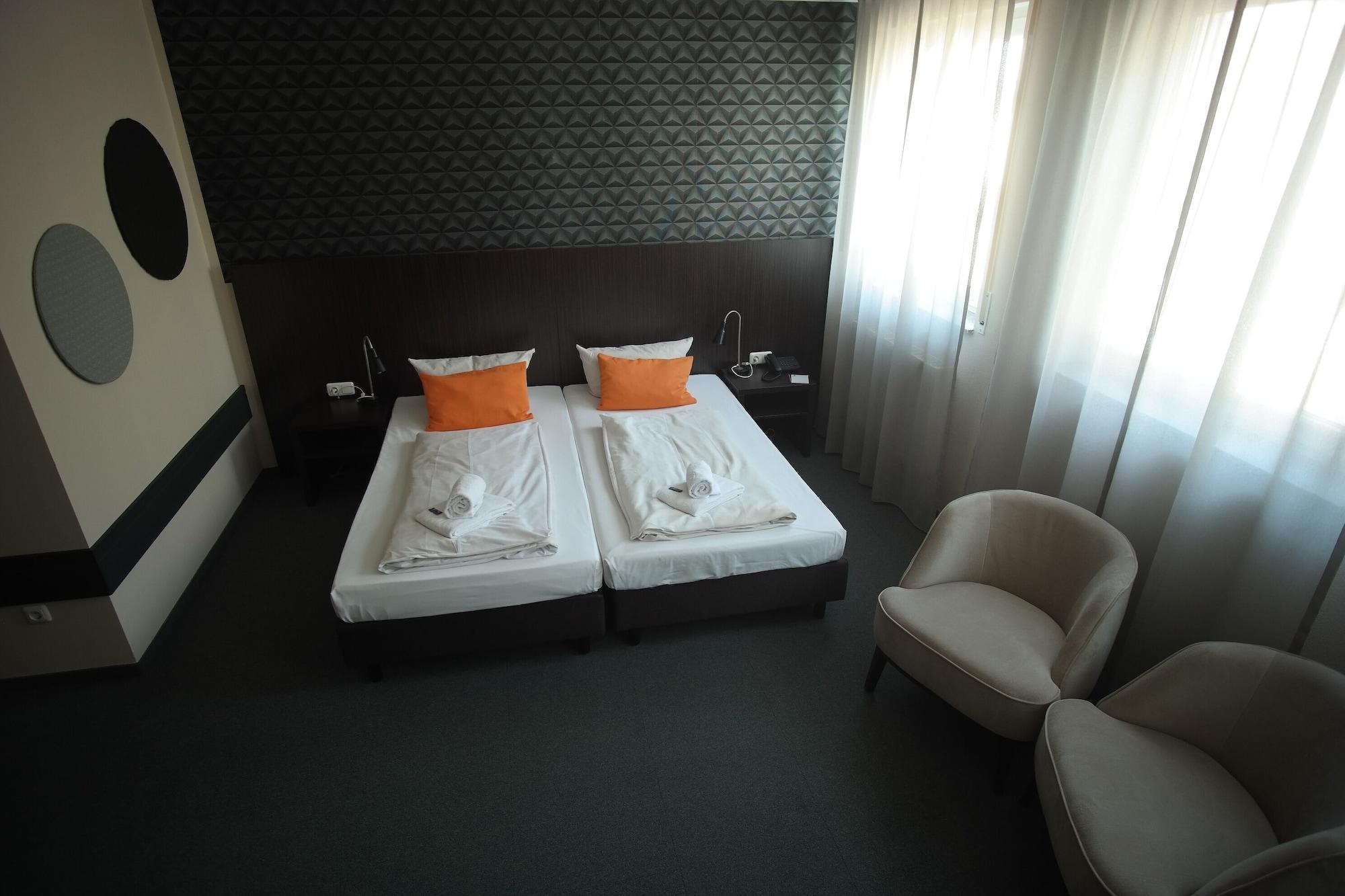Gs Hotel Мюнхен Экстерьер фото