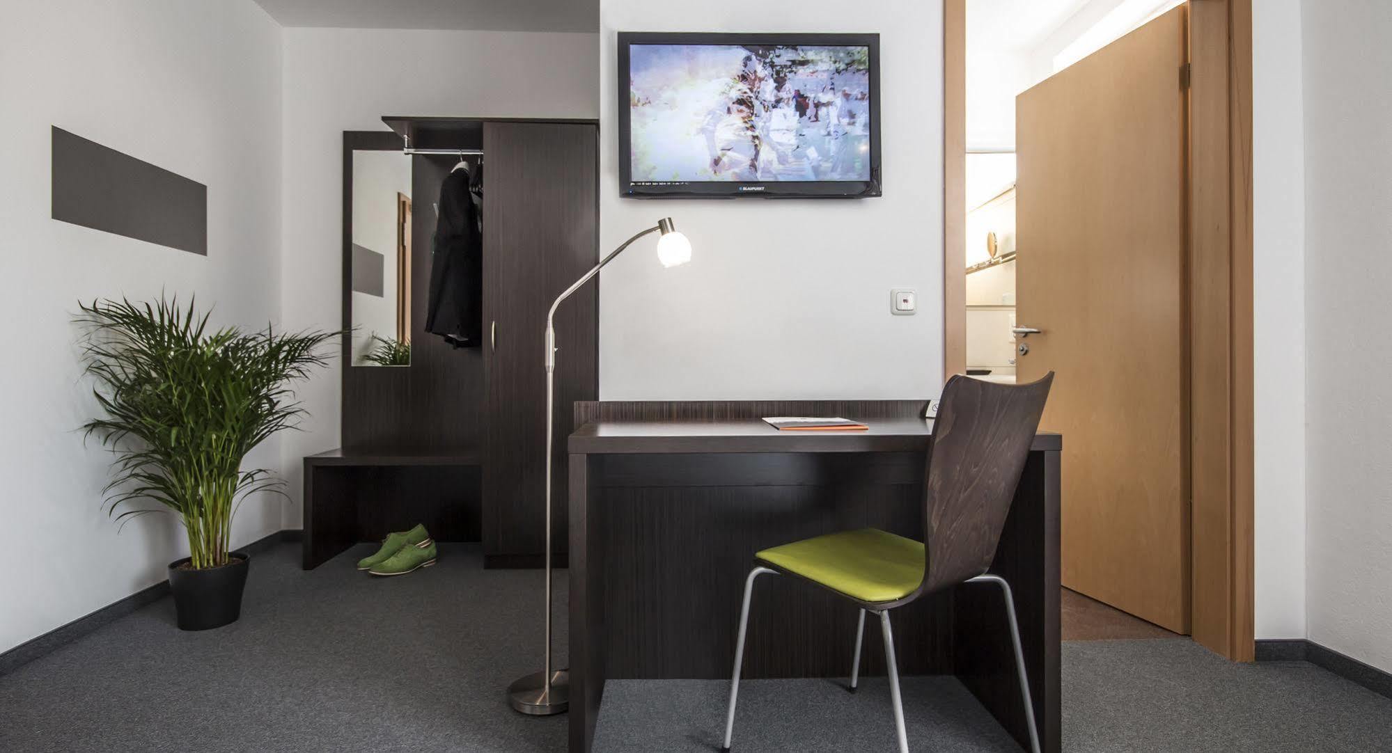 Gs Hotel Мюнхен Экстерьер фото
